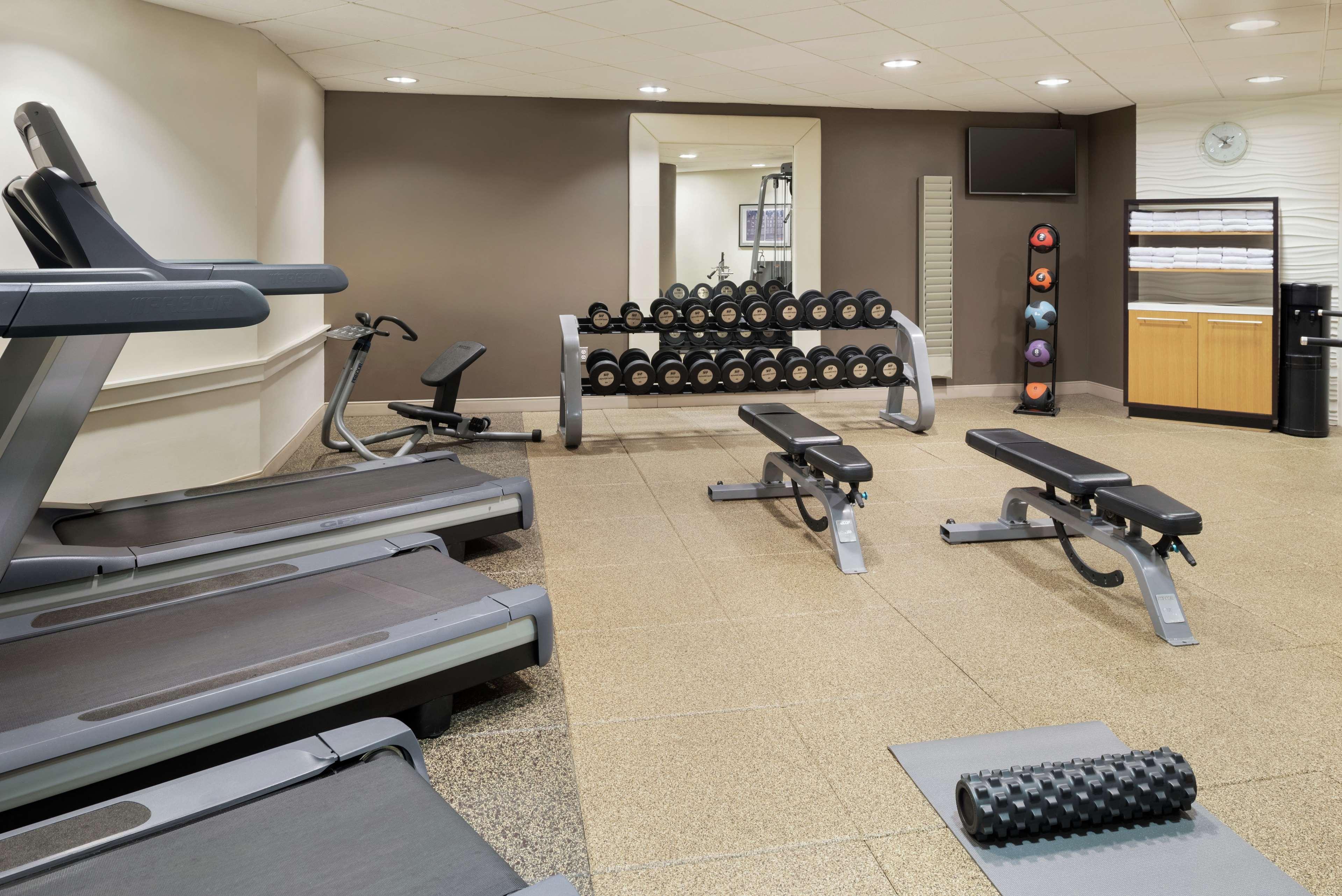 Embassy Suites By Hilton Indianapolis Downtown מראה חיצוני תמונה