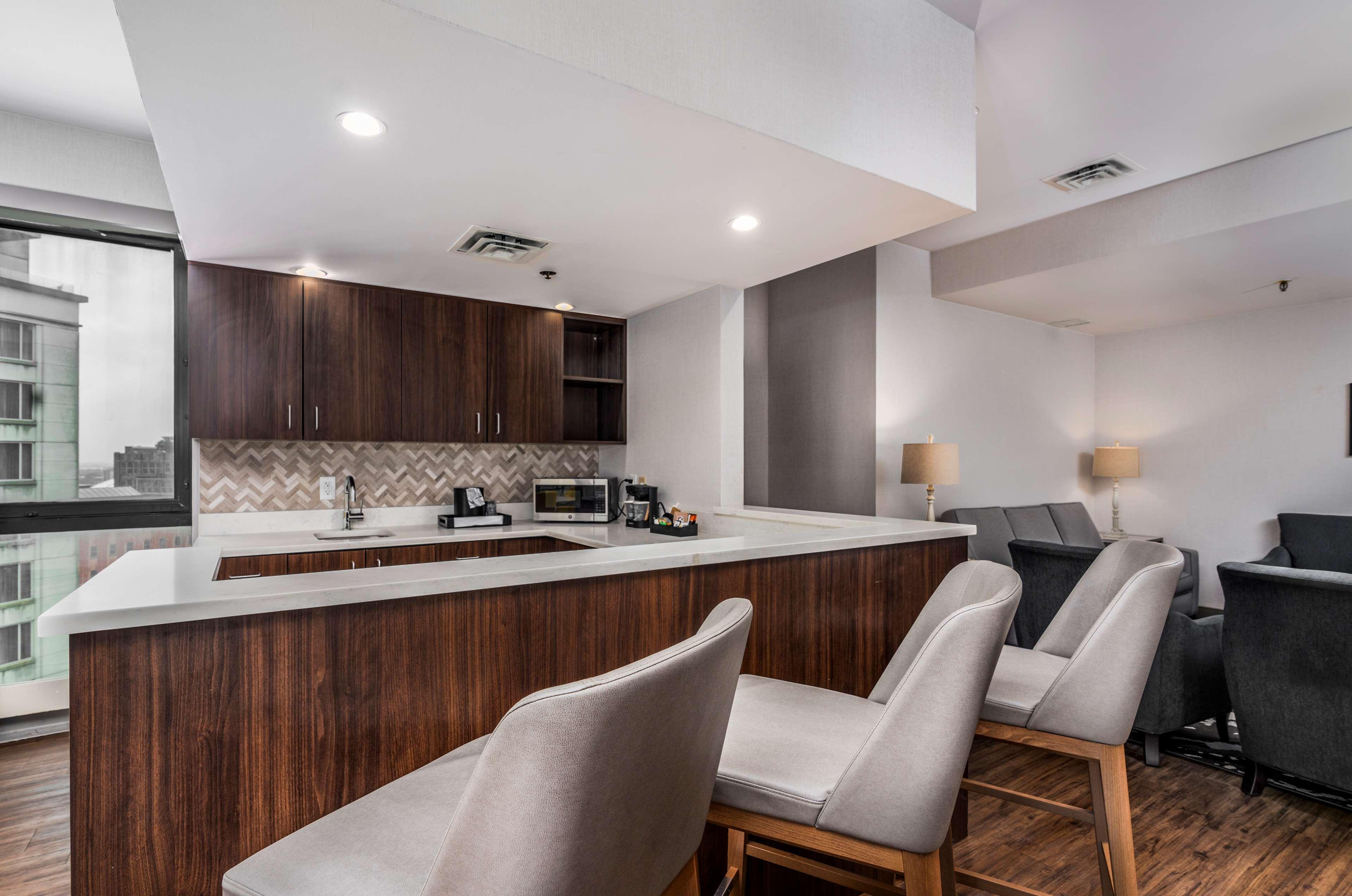 Embassy Suites By Hilton Indianapolis Downtown מראה חיצוני תמונה