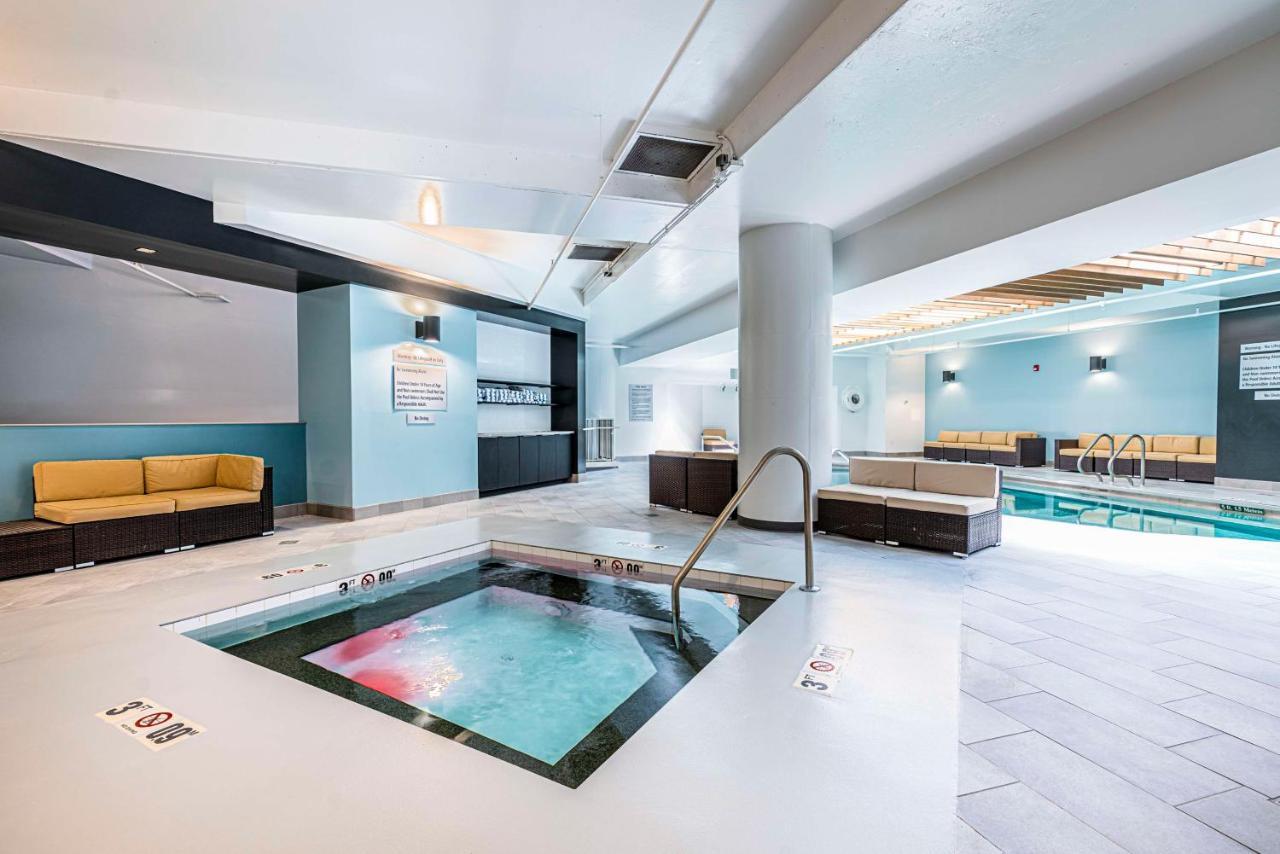 Embassy Suites By Hilton Indianapolis Downtown מראה חיצוני תמונה