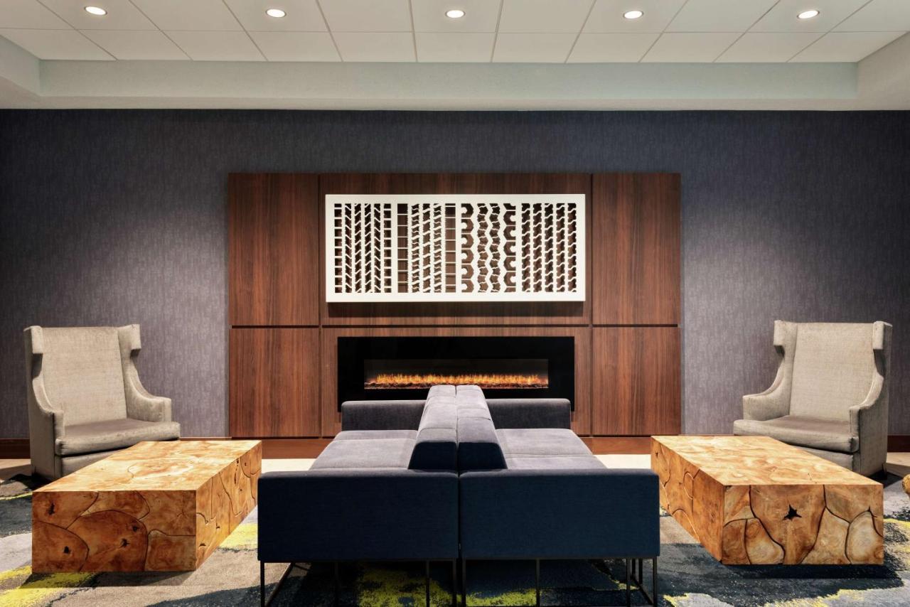 Embassy Suites By Hilton Indianapolis Downtown מראה חיצוני תמונה