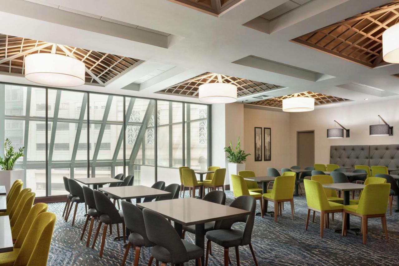Embassy Suites By Hilton Indianapolis Downtown מראה חיצוני תמונה