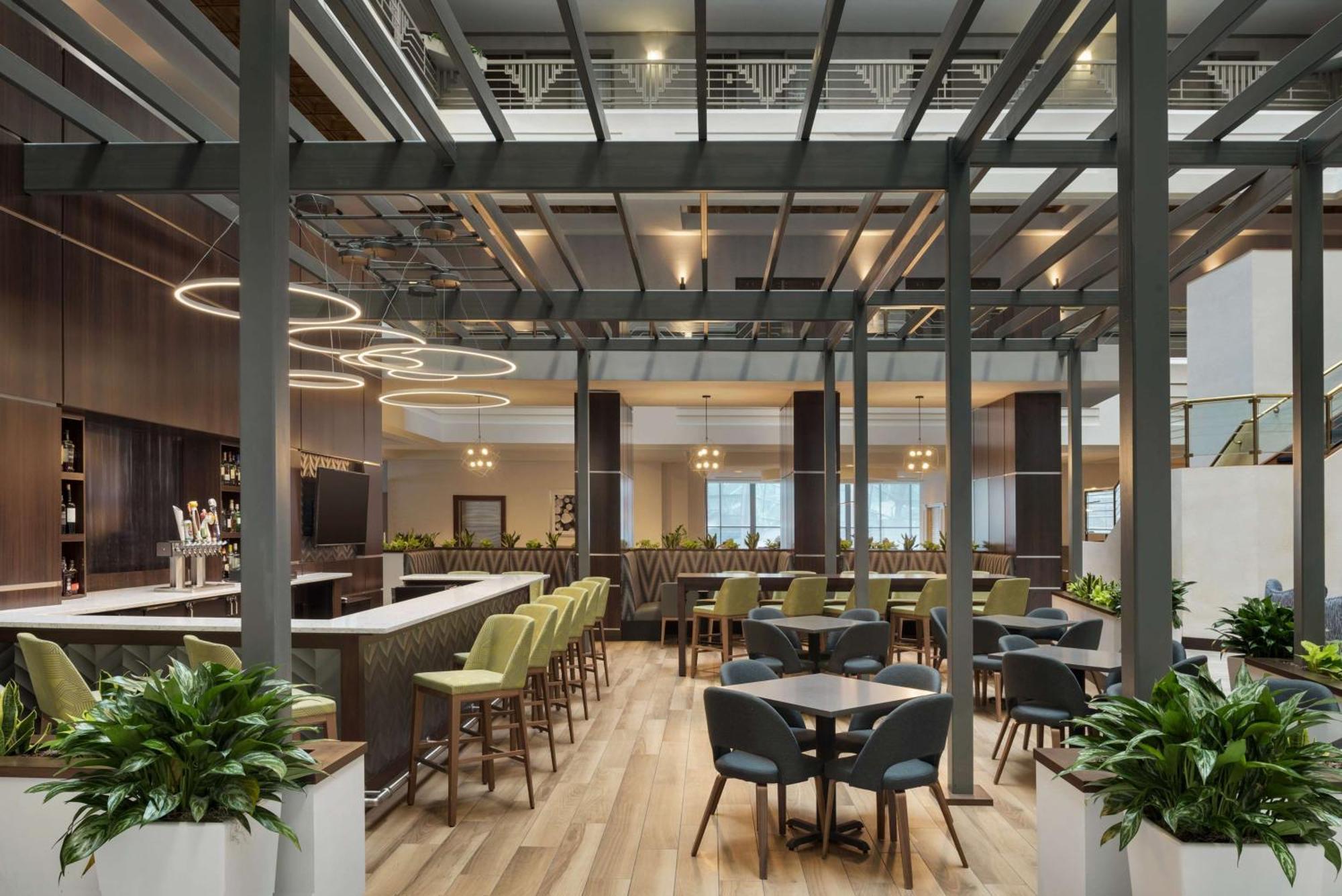 Embassy Suites By Hilton Indianapolis Downtown מראה חיצוני תמונה