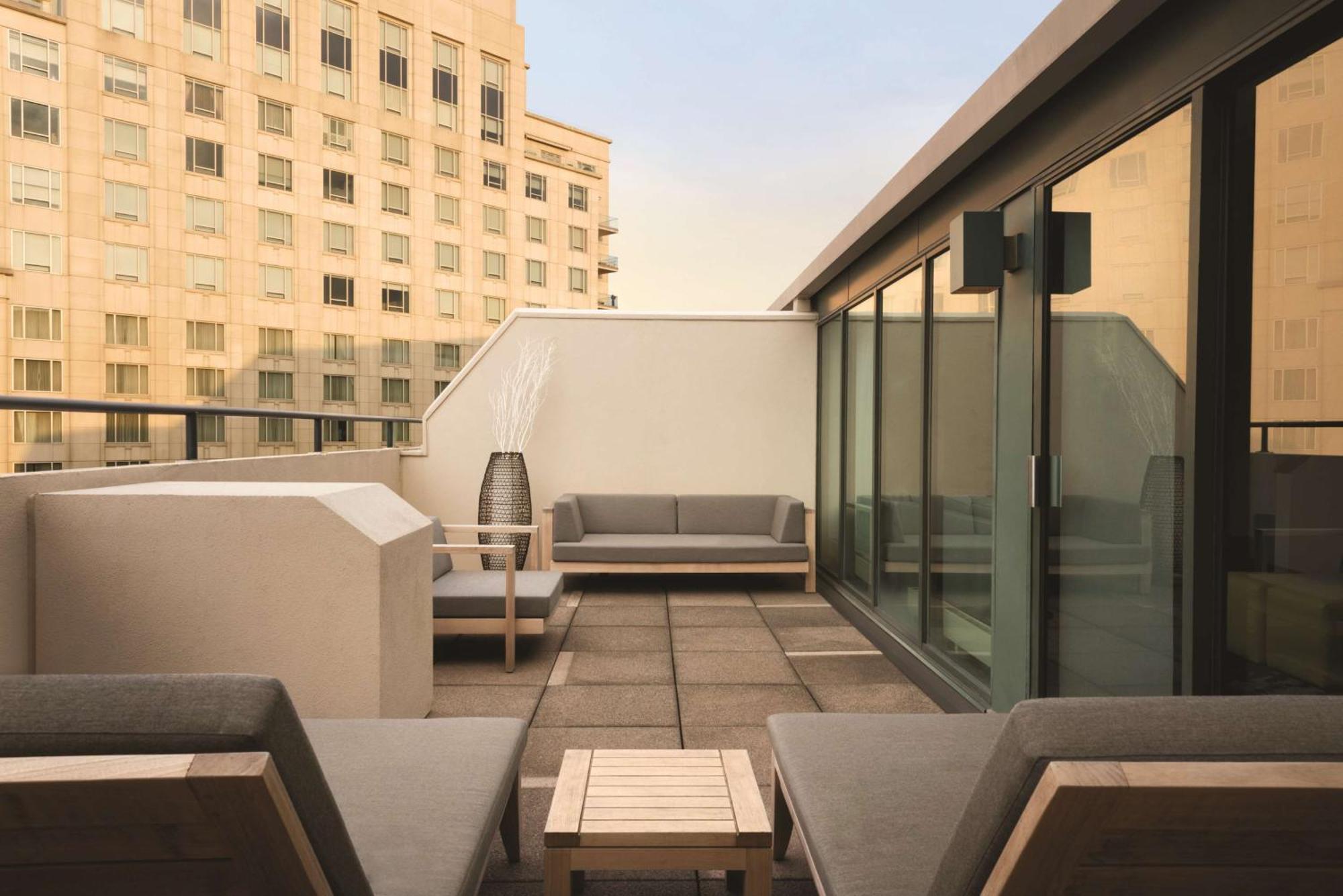 Embassy Suites By Hilton Indianapolis Downtown מראה חיצוני תמונה