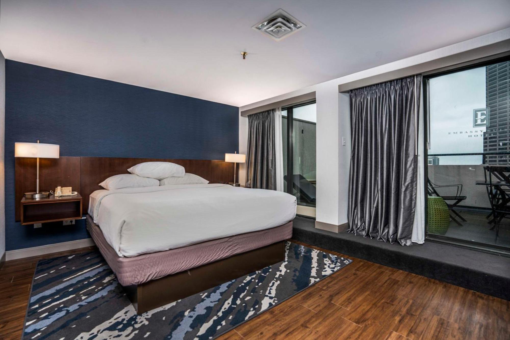 Embassy Suites By Hilton Indianapolis Downtown מראה חיצוני תמונה