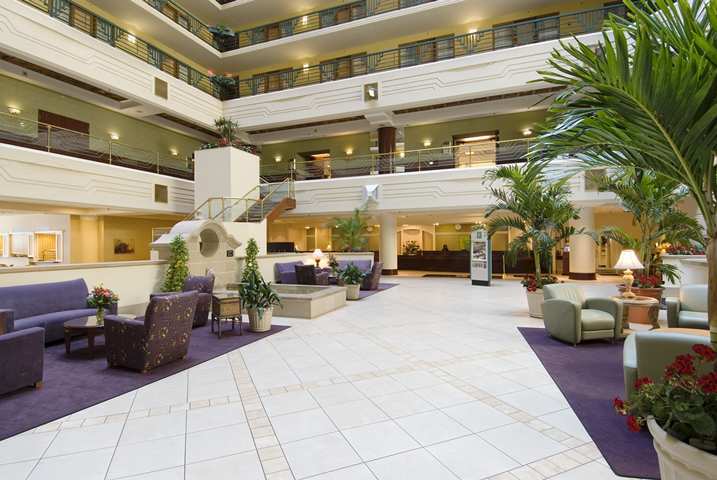 Embassy Suites By Hilton Indianapolis Downtown מראה פנימי תמונה